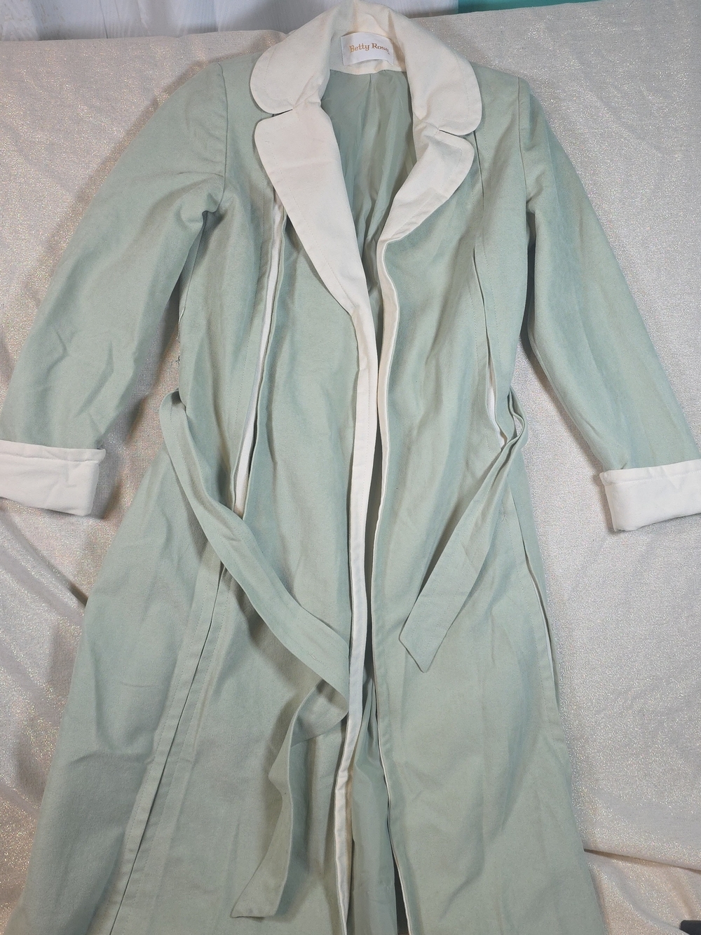 Vintage 1960s Betty Rose Women’s Sage Green Ivory Belted Long Coat Mod Retro